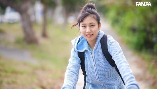 新人 専属20歳 岬野まなつ AV Debut 海が好きな沖縄の美少女サンプル２