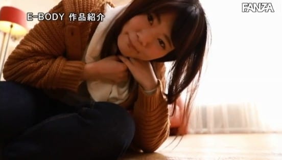 脱ぐと巨乳って言われます。 顔は童顔、乳首は下品！ピンクデカ乳輪Fカップの田舎娘、上京AVデビュー 須崎まどかサンプル２