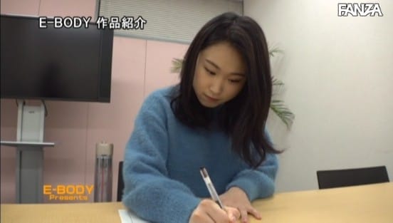 脱いだらスゴイくびれ巨乳 AV面接にきた超性格イイ隠れHカップ現役女子大生 AVデビュー