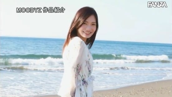20歳になったばかりのクォーター現役女子大生 綺麗と可愛いの間 咲乃小春