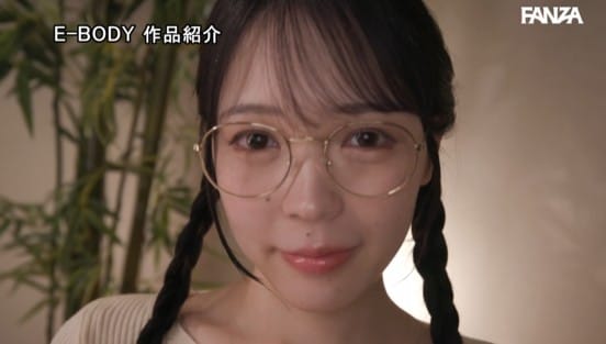 「乱暴に、犯して欲しいです…」古書堂の片隅にいた、全身性感帯の文学少女。ドマゾすぎる美白Gカップ。AVデビュー 栞名結